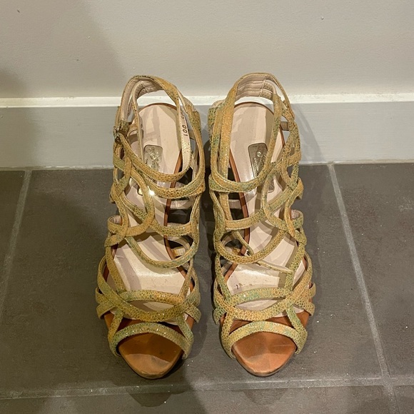 Jinny Kim Hollywood Heels - Picture 4 of 4